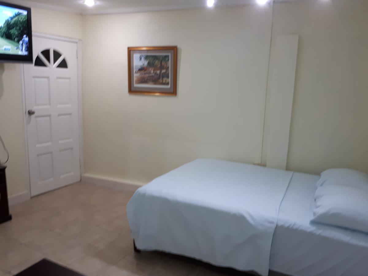 Woodbrook On The Avenue Panzió Port of Spain Kültér fotó